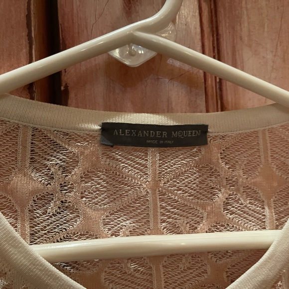 Alexander McQueen Elegant Lace Button-Up sweater- Cream and tan - Picture 5 of 8